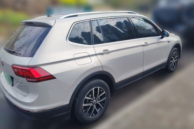 Used Volkswagen Tiguan L 2017 330TSI Automatic Two-Wheel Drive Luxury Edition