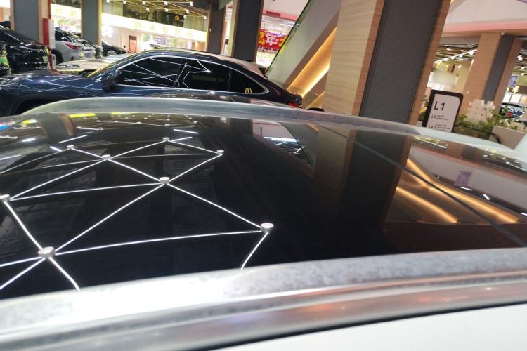 Used Mercedes-Benz GLC 2017 GLC 260 4MATIC Luxury Model Roof