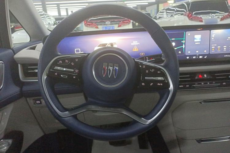 Used Buick Century 2025 2.0T Seven-Seater Yinshi Edition
