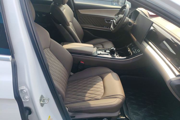 Used BYD Han 2022 DM-i 121KM Prestige Model Right Front Seat