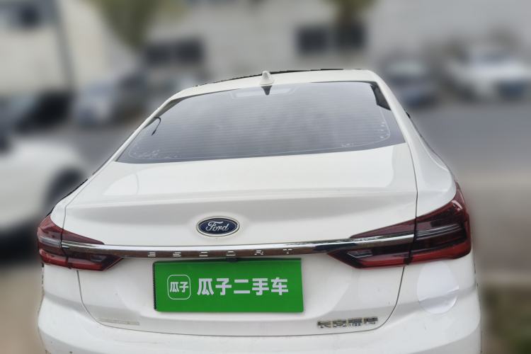 Used Ford Escort 2021 1.5L Automatic Diamond Edition
