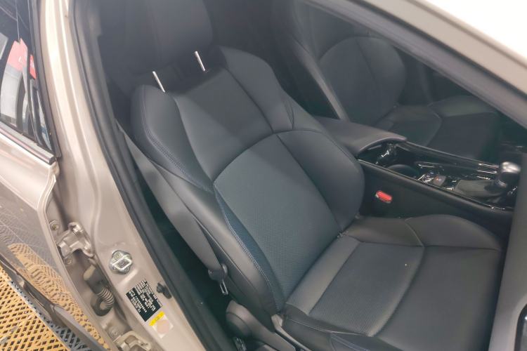 Used Toyota C-HR 2020 2.0L Luxury Edition
