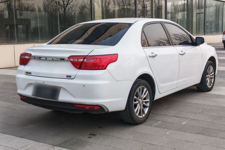 Used Geely Auto Vision 2019 Upgraded Model 1.5L Manual Luxury Version China V Standard