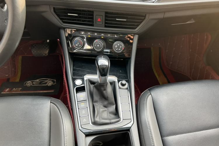 Used Volkswagen Sagitar 2020 280TSI DSG Comfort Version China VI Standard Interior 4