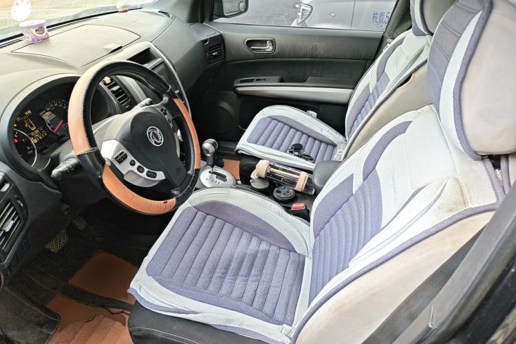 Used Dongfeng Fengdu MX6 2015 2.0L CVT Two-Wheel Drive All-Around Version
