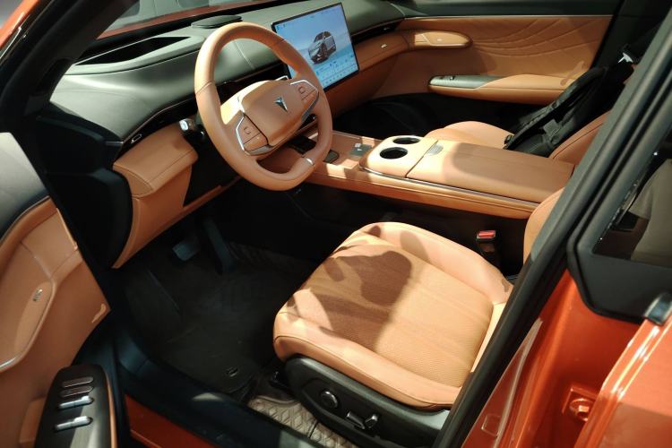 Used Deepal S07 2024 215Max Qiankun Intelligent Driving ADS SE Range-Extended Version
