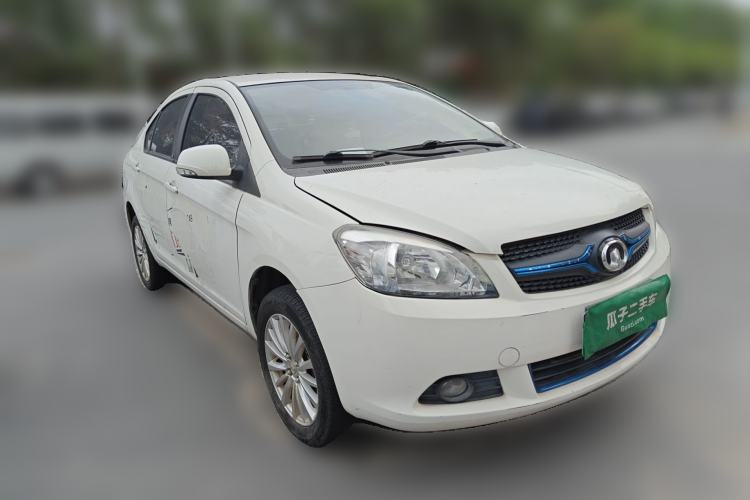 Used Great Wall C30 New Energy 2017 EV Luxury Model Front Right 45 Deg