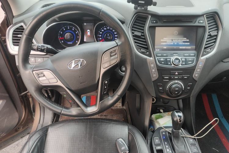 Used Hyundai Santa Fe 2013 2.0T Automatic All-Wheel Drive Top Trim