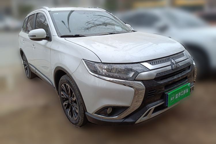 Used Mitsubishi Outlander 2019 2.0L Two-Wheel Drive Comfort Edition 5 Seats China VI Standard

