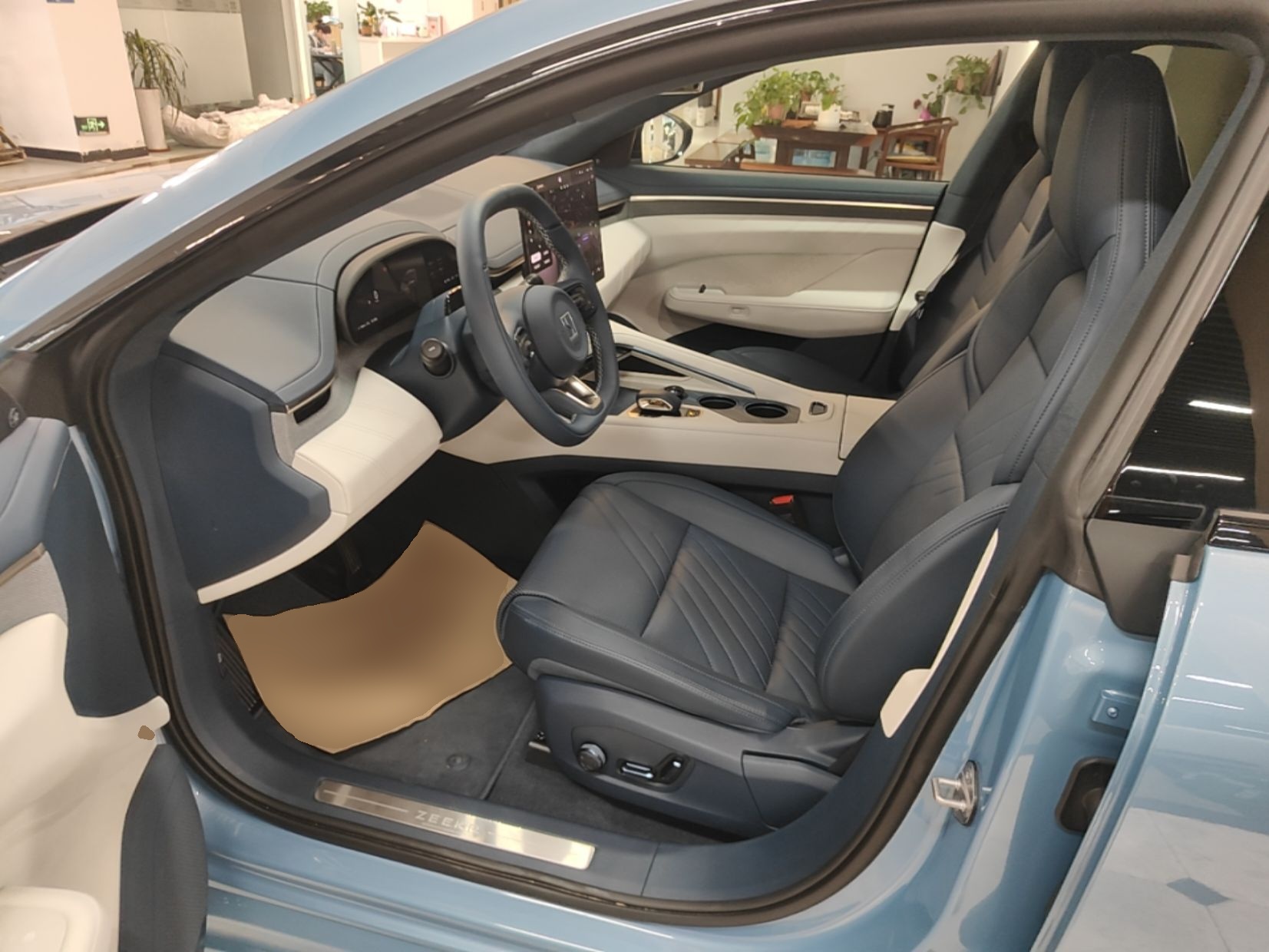 Zeekr 001 2025 YOU Edition 100 kWh All-Wheel Drive — снимка 17