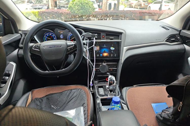 Used Venucia D60EV 2020 Standard Range Smart Drive Edition Center Console