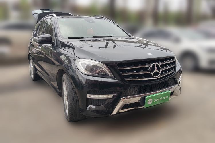 Used Mercedes-Benz M-Class 2015 ML 400 4MATIC Dynamic Model Front Right 45 Deg
