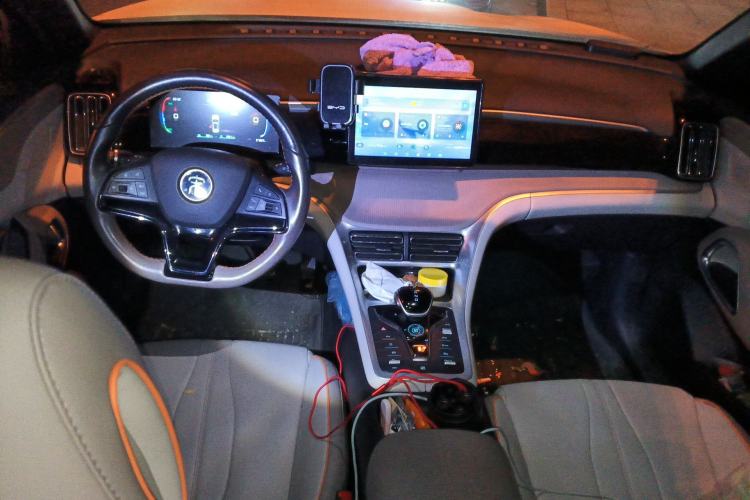 Used BYD Song Pro New Energy 2024 HONOR Edition DM-i 71KM Navigation Model Center Console