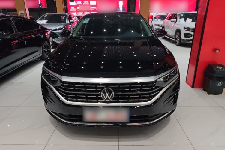 Used Volkswagen Passat 2023 Facelift 330TSI Luxury Edition
