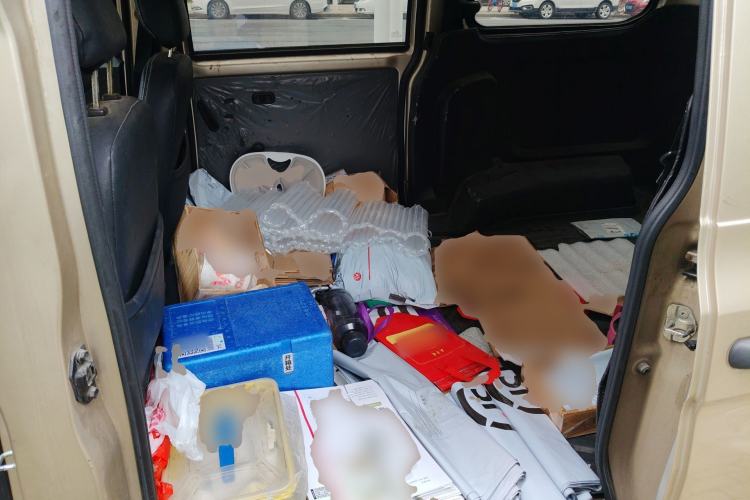 Used Wuling Hongguang V 2022 1.5L Jingqu Edition Electric-Assist LAR Left Rear Seat