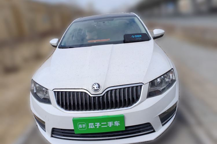 Used Skoda Octavia 2017 1.6L Manual Smart Drive Edition