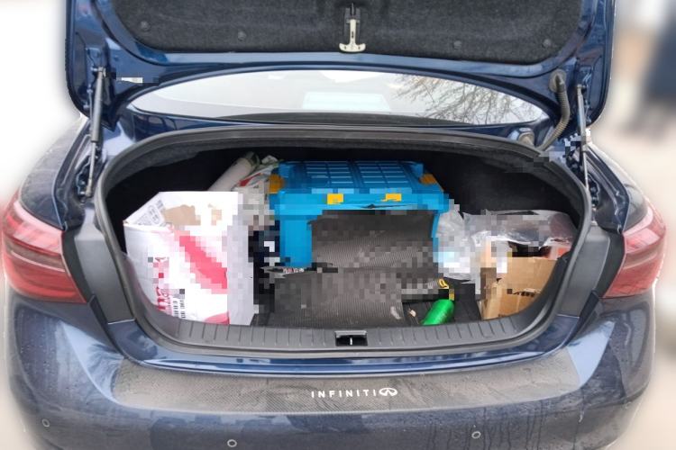 Used Infiniti Q50L 2018 2.0T Enjoyment Version China VI Standard
