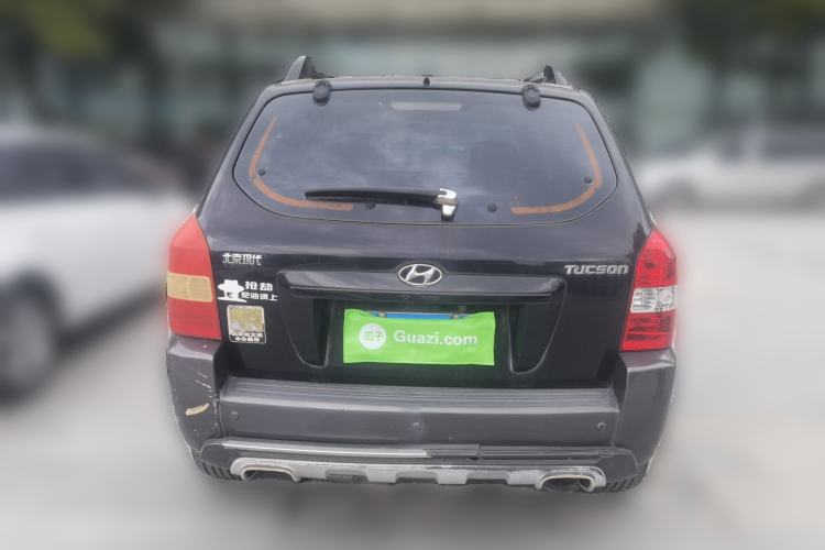 Used Hyundai Tucson 2009 2.0L Manual Two-Wheel Drive Fashion Edition Rear