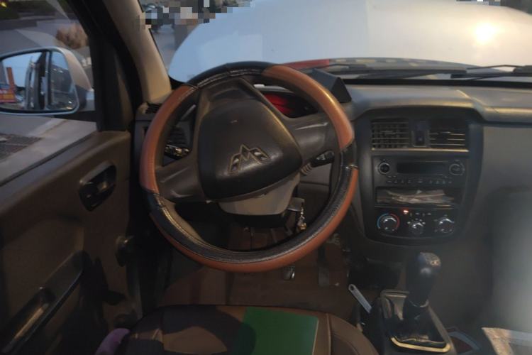 Used Wuling Rongguang 2014 1.2L S Base Model
