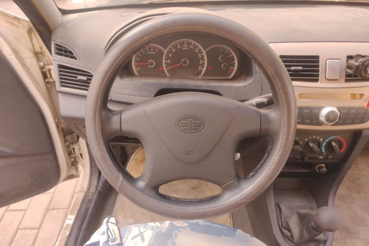 Used FAW Xiali 2012 N3 1.0L Hatchback Standard Model Steering Wheel