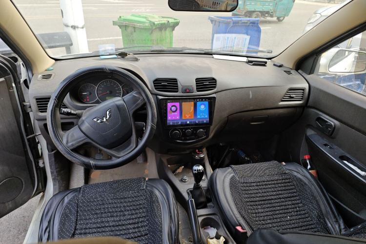 Used Wuling Hongguang 2014 1.5L Standard Version
