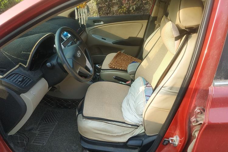 Used Hyundai Verna (older generation) 2014 1.4L Manual Smart GLS Trim