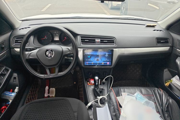 Used Volkswagen Lavida 2019 Lavida Start 1.5L Automatic Trendy Version China VI Standard Center Console