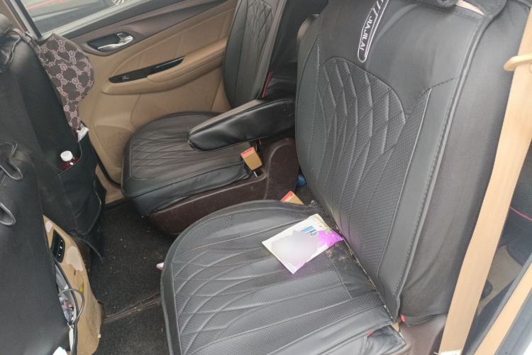 Used Baojun 730 2017 1.5T Manual Style 7 Seats China V