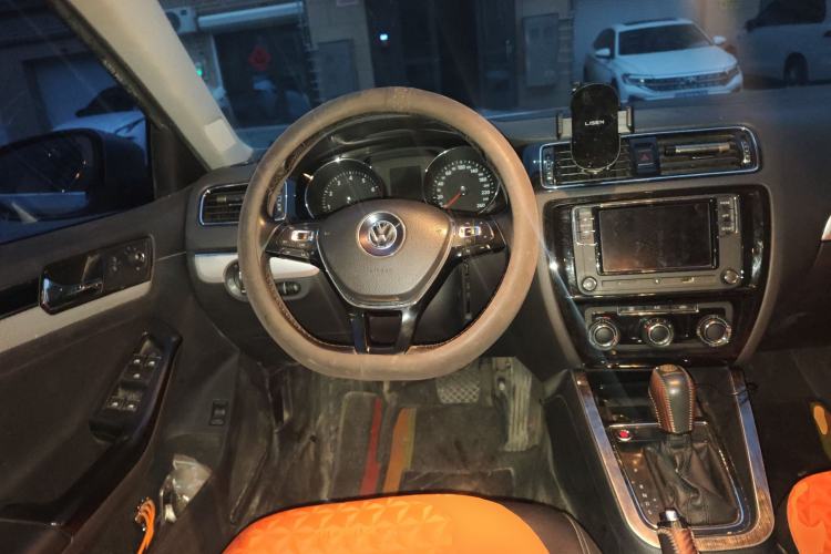 Used Volkswagen Sagitar 2018 1.6L Automatic Comfort Model Steering Wheel