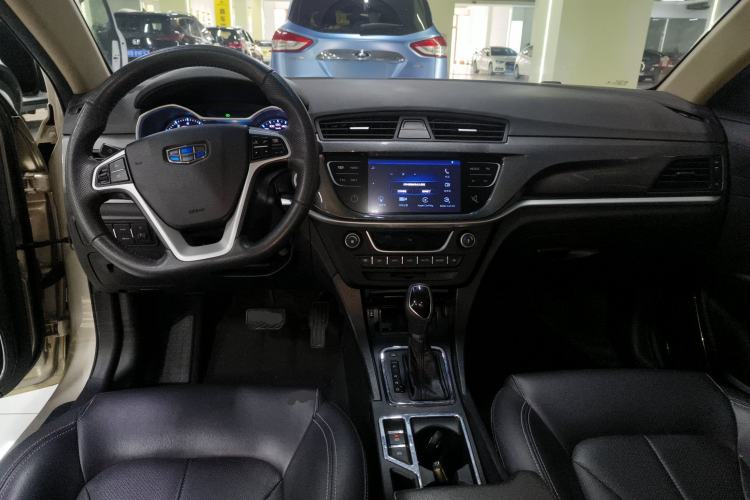 Used Geely Auto Emgrand 2017 Sedan Million Edition 1.5L CVT Upward Version Center Console