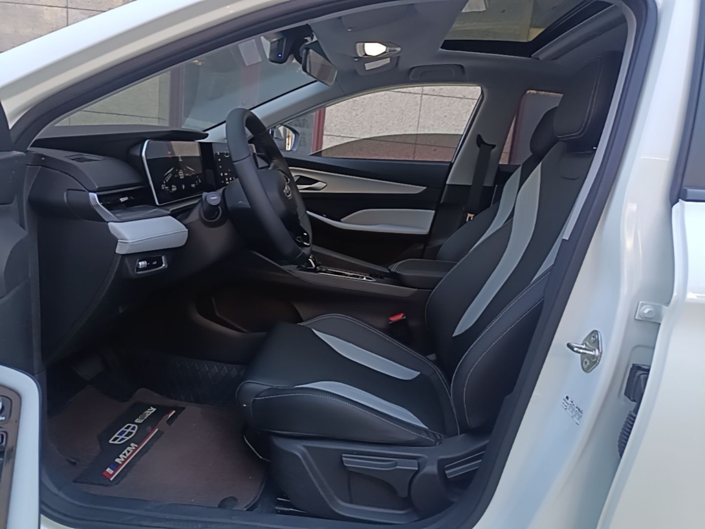 Geely Auto Binray 2024 Binrui COOL 1.5T DCT Champion Edition — снимка 17