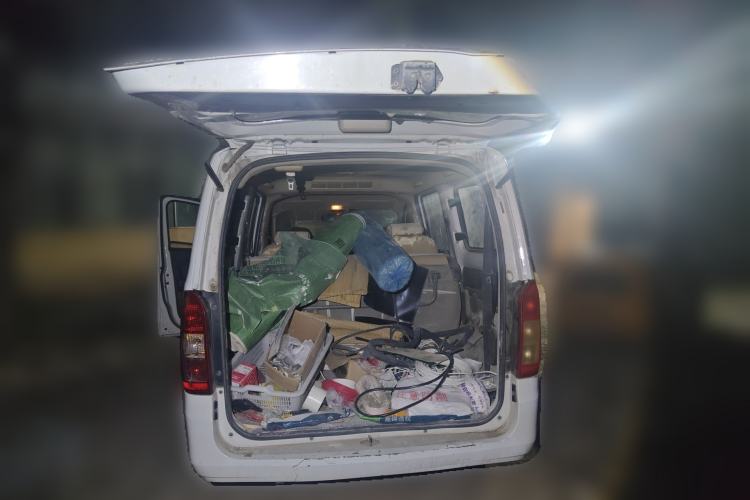 Used Wuling Rongguang V 2015 1.2L Standard Version Trunk