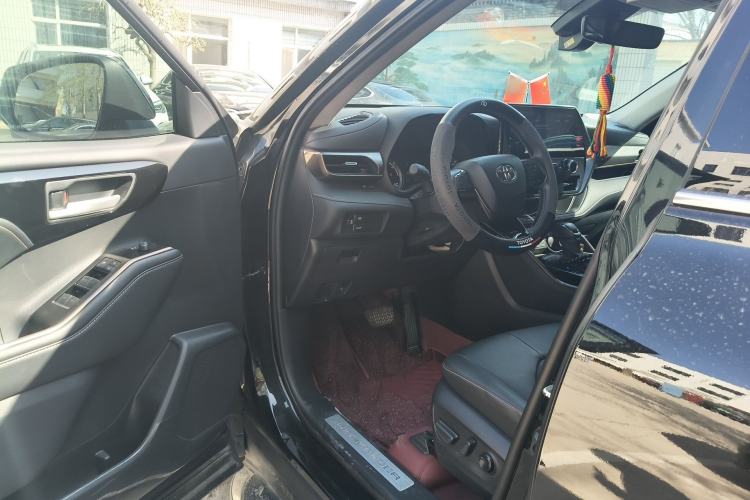 Used Toyota Highlander 2023 2.5L Smart Electric Hybrid Dual-Engine 4x4 Knight Edition 7 Seats Driver Seat