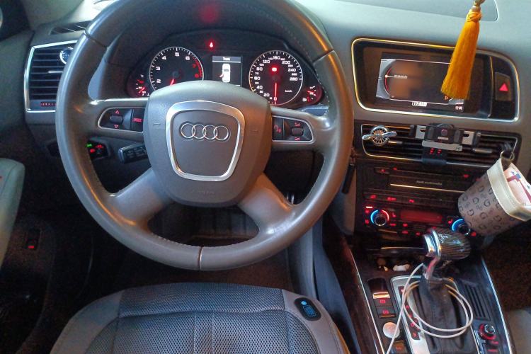 Used Audi Q5 2011 2.0TFSI Comfort Version
