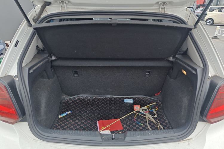 Used Volkswagen Polo 2016 1.4L Manual Fashion Model
