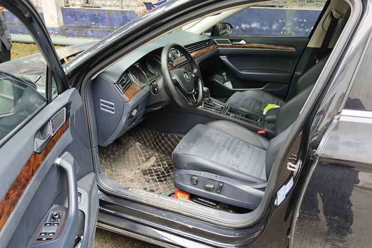 Used Volkswagen Magotan 2017 330TSI DSG Luxury Model