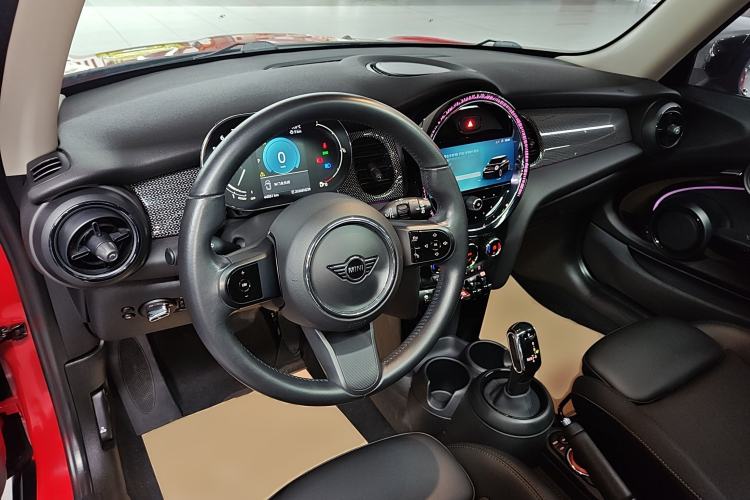 Used MINI MINI 2022 1.5T COOPER Classic Edition
