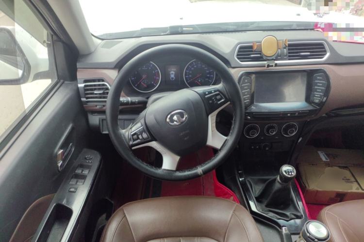 Used Great Wall Wingle 6 2017 2.4L Gasoline Two-Wheel Drive Elite Version 4G69