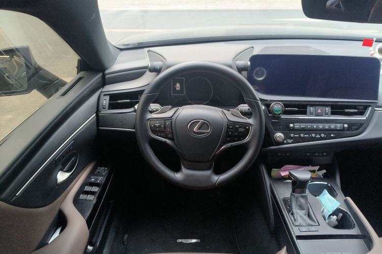 Used Lexus ES 2024 200 Premium Edition
