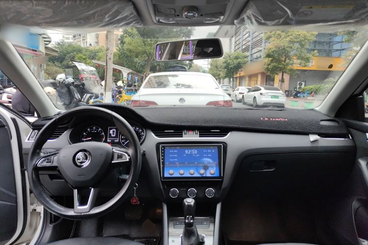 Used Skoda Octavia 2016 1.6L Automatic Front-Wheel Drive Model
