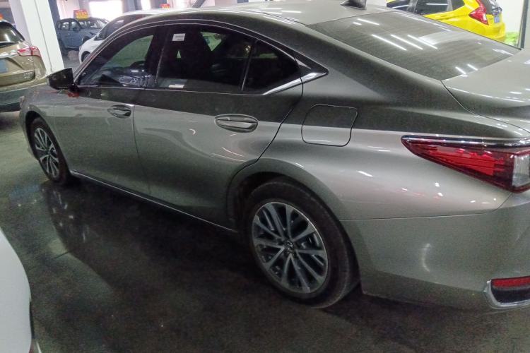 Used Lexus ES 2022 200 Excellence Edition