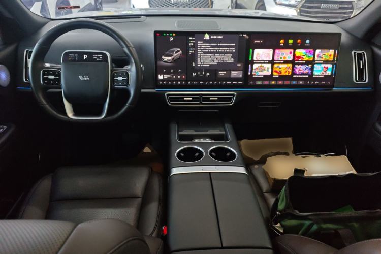Used Li Auto L8 2023 Pro Model Center Console