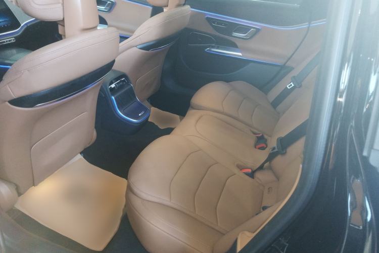 Used Mercedes-Benz E-Class 2024 E 300 L Fashion Sport Model
