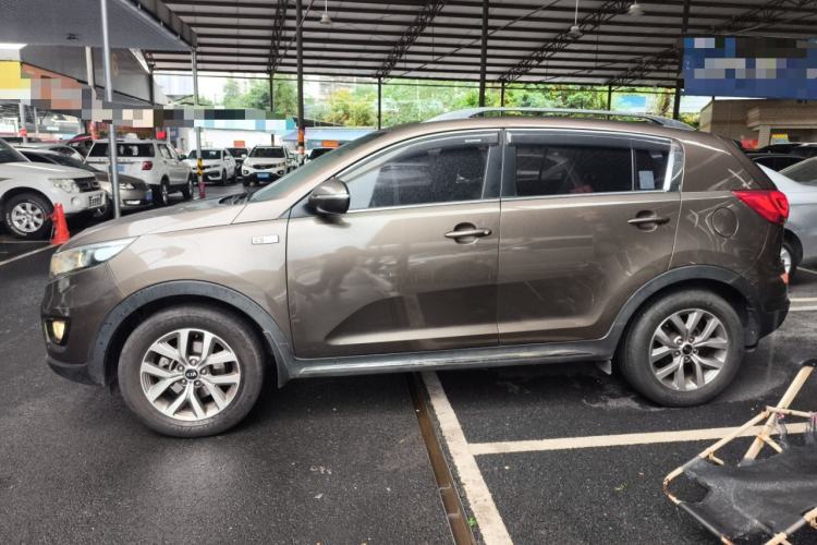 Used Kia Sportage R 2015 2.0L Manual Two-Wheel Drive GLS Trim
