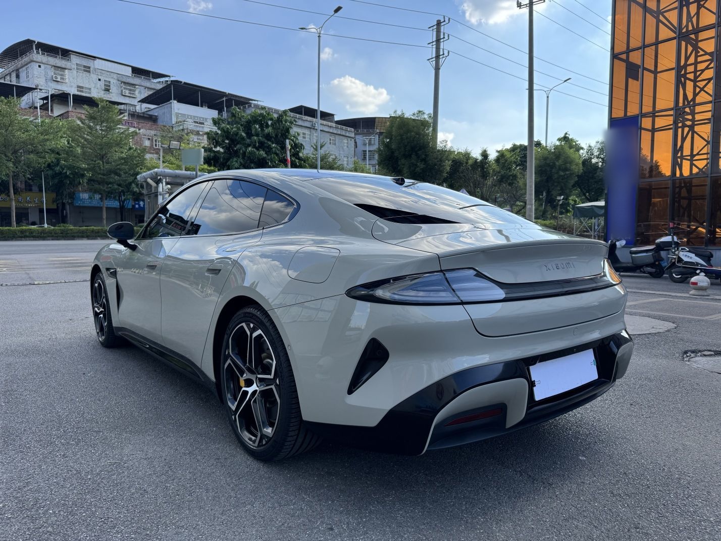 Xiaomi Auto SU7 2024 Rear-Drive Ultra-Long Range Advanced Pro-Level Intelligent Driving Version — снимка 8
