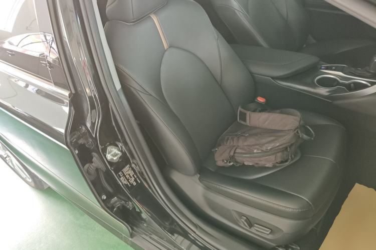 Used Toyota Camry 2022 2.0GVP Premier Edition Right Front Seat