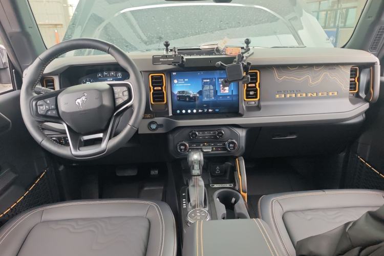 Used Ford Bronco 2024 2.3T Wilderness Center Console