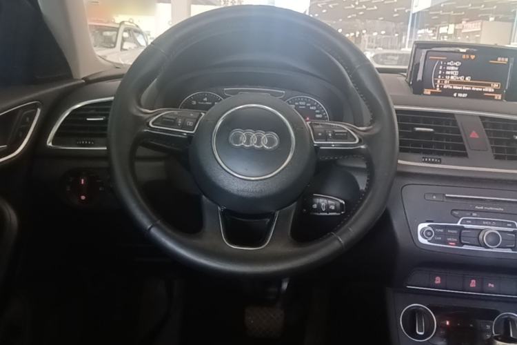 Used Audi Q3 2016 35 TFSI Fashion Model
