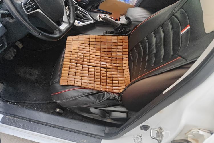 Used Geely Auto Vision 2019 Upgraded Model 1.5L CVT Luxury Version China VI Standard
