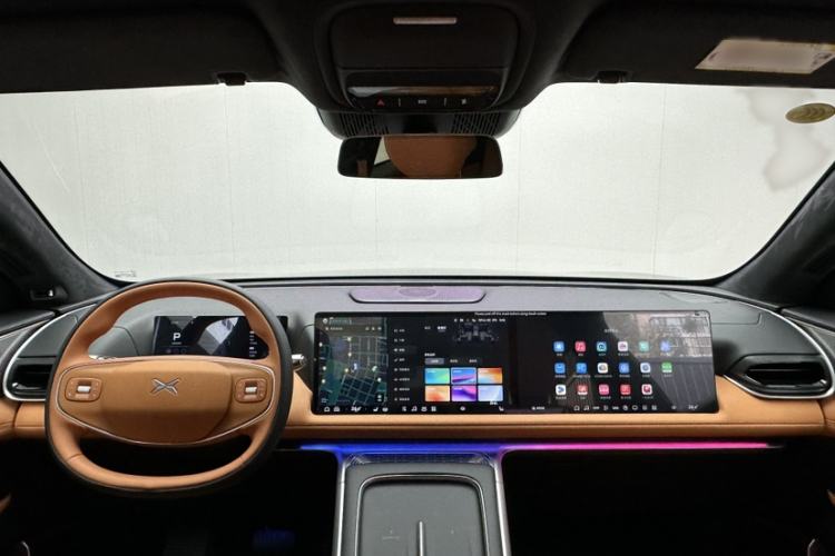 Used XPeng G9 2025 625 Long-Range Max Interior 4